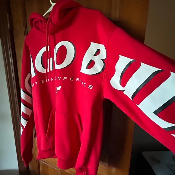 NBA Red Bulls Graphic Hoodie - Picture 3 of 3